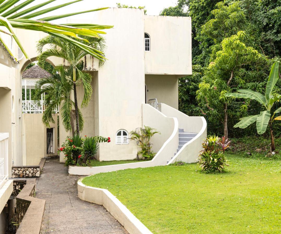 Pampered In Paradise Near Ian Fleming Airport Ocj オーチョ・リオス エクステリア 写真